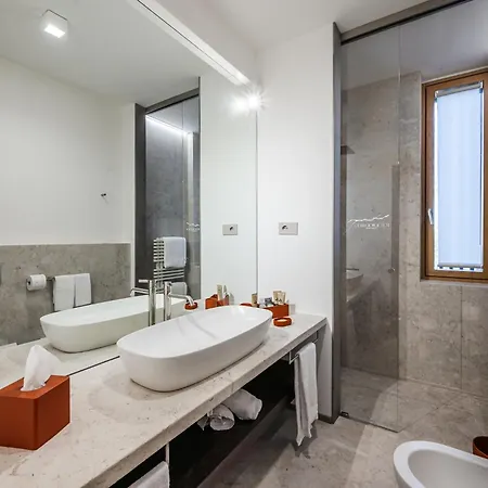 Clodia Deluxe Apartment *