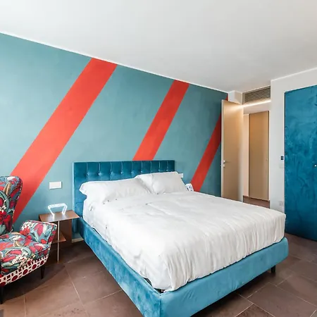 Clodia Deluxe Apartment Medesano